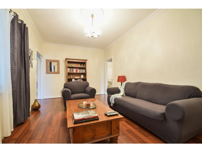11 Beaumont Street, Clovelly Park SA 5042