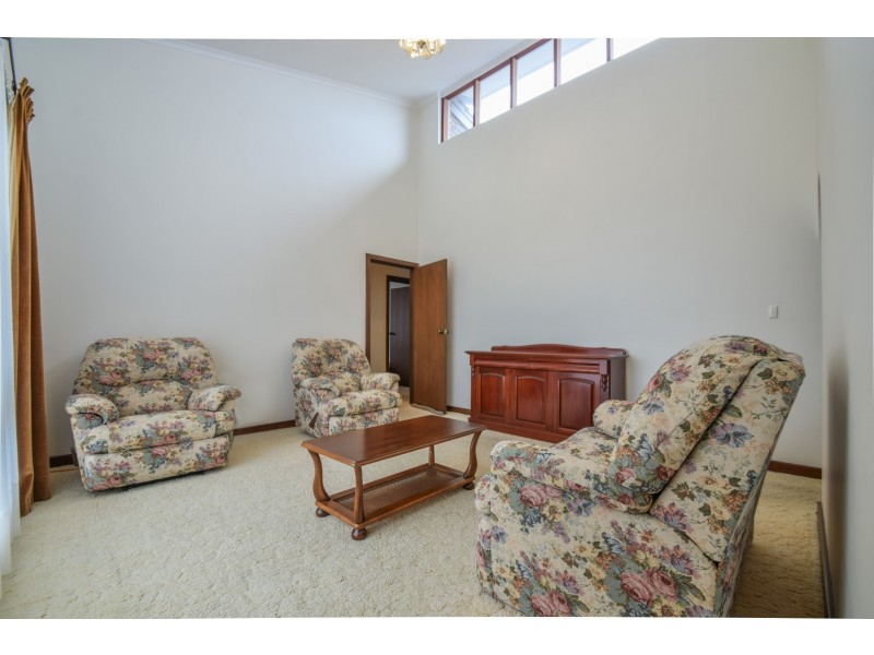 34 Kurrambi Crescent, Hallett Cove SA 5158