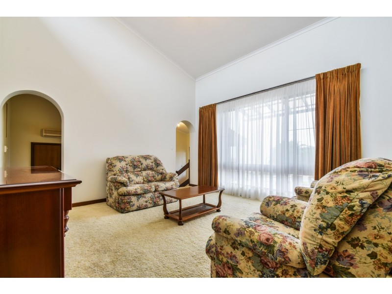 34 Kurrambi Crescent, Hallett Cove SA 5158