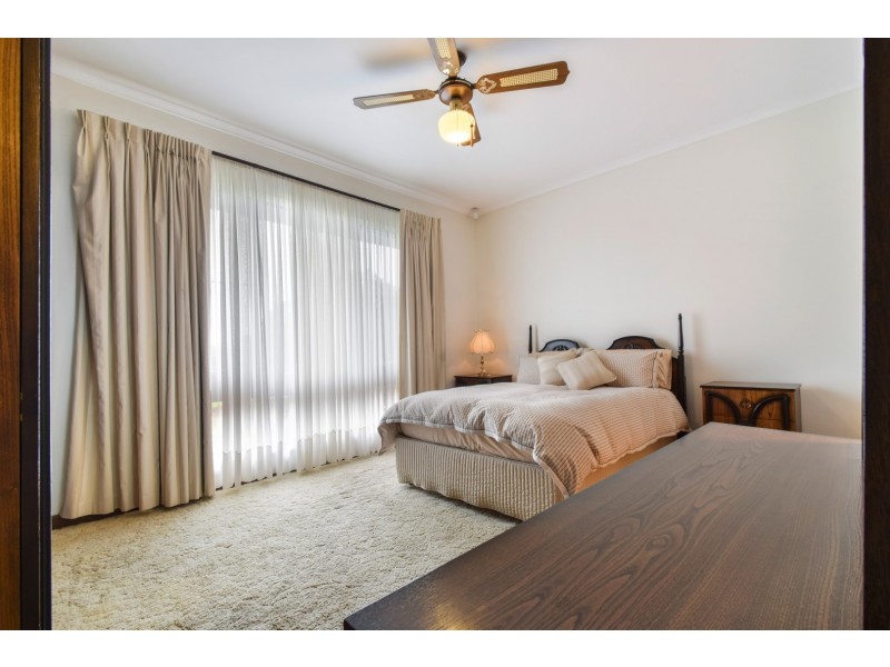 34 Kurrambi Crescent, Hallett Cove SA 5158