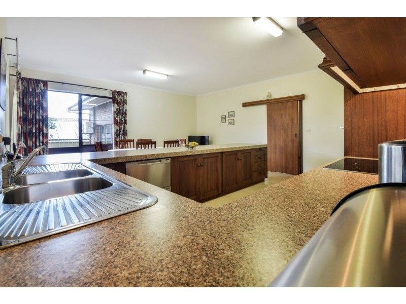34 Kurrambi Crescent, Hallett Cove SA 5158