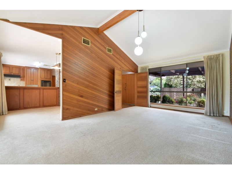 11 Ridgway Drive, Flagstaff Hill SA 5159