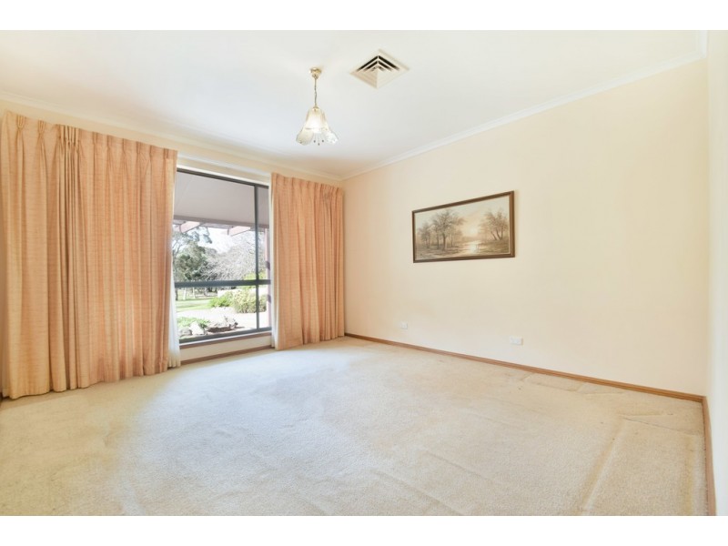 11 Ridgway Drive, Flagstaff Hill SA 5159
