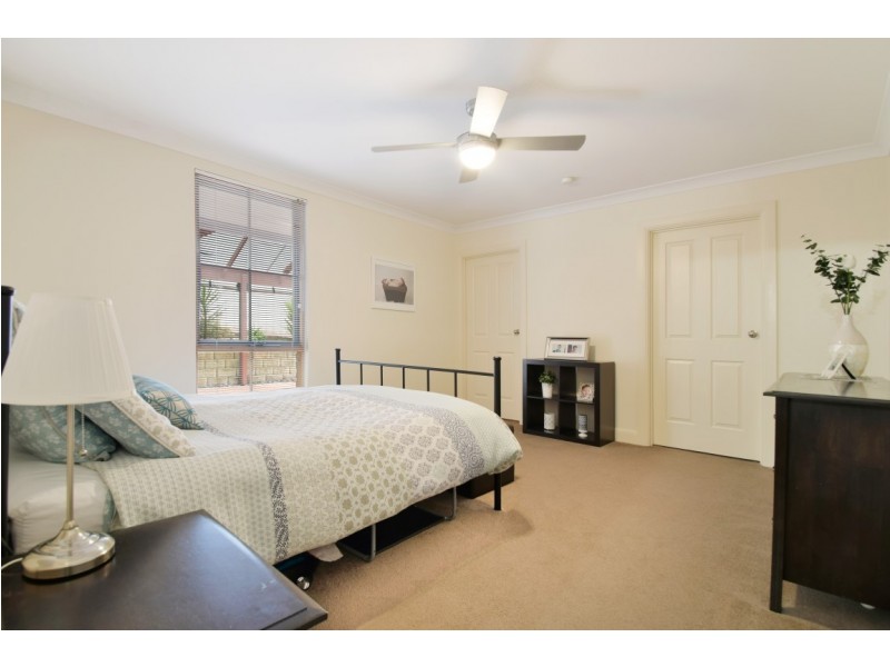 16 Woodland Grove, Aberfoyle Park SA 5159