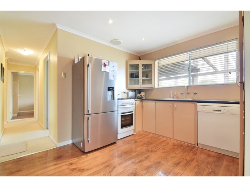 18 Cunningham Street, Morphett Vale SA 5162