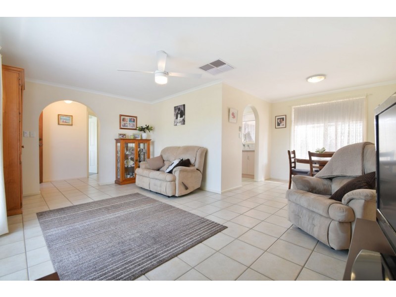 2 Jagger Crescent, Woodcroft SA 5162