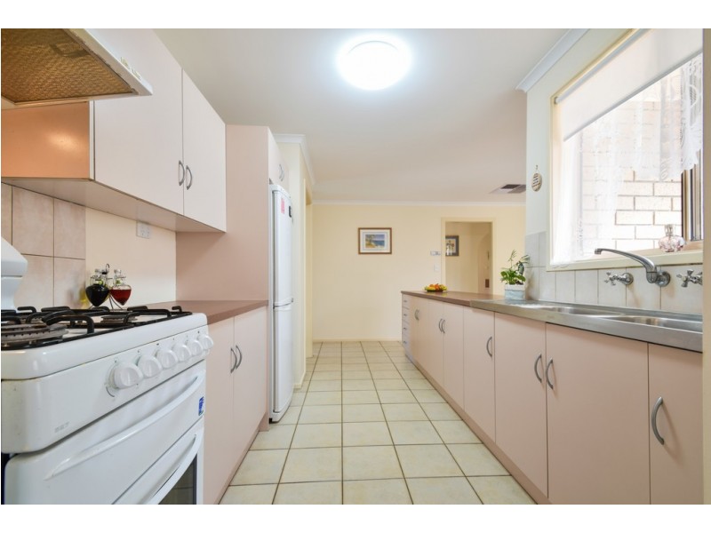 2 Jagger Crescent, Woodcroft SA 5162