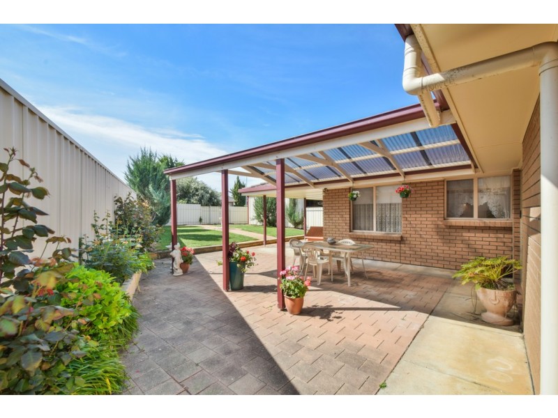 2 Jagger Crescent, Woodcroft SA 5162