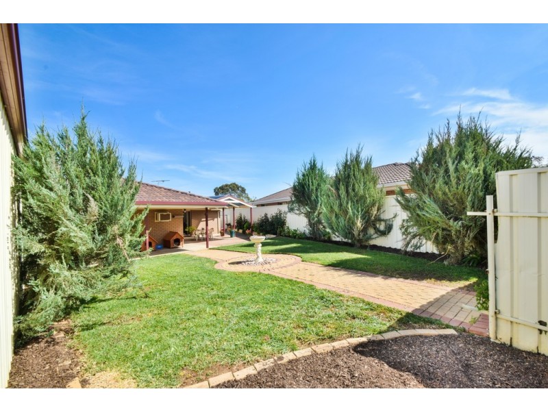 2 Jagger Crescent, Woodcroft SA 5162