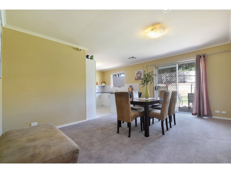 11 Scarvell Avenue, Trott Park SA 5158