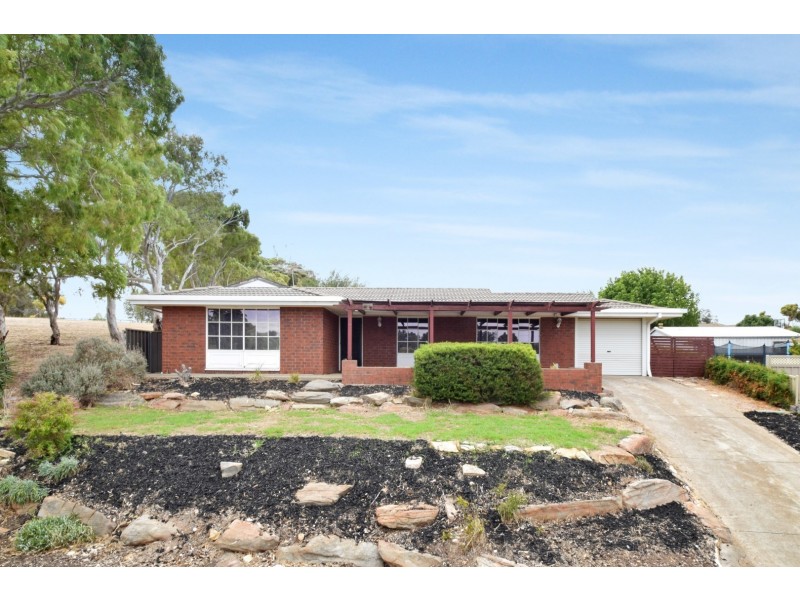 11 Scarvell Avenue, Trott Park SA 5158
