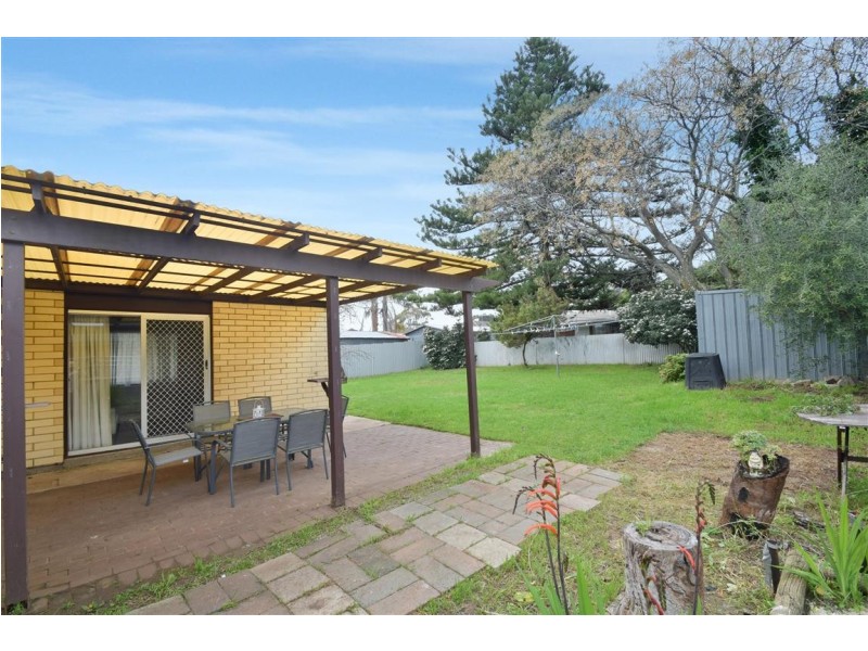 8 Mallett Avenue, Morphett Vale SA 5162