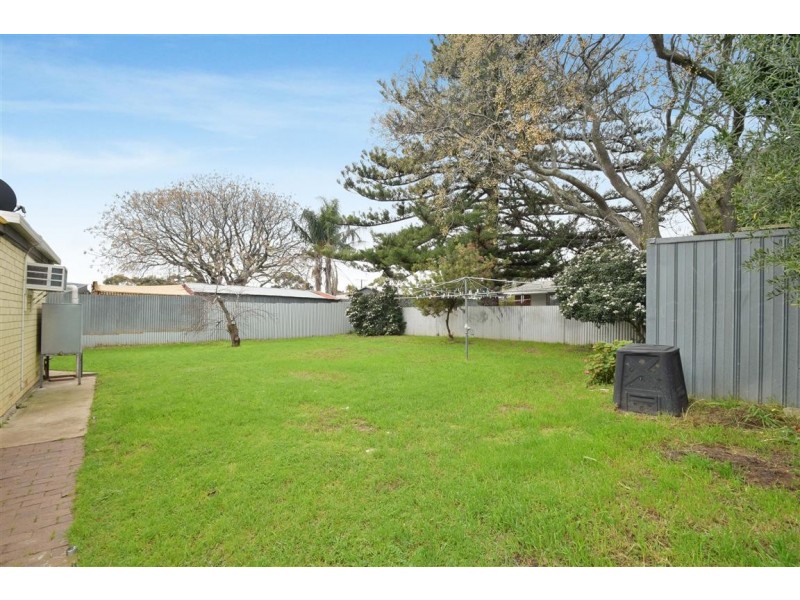 8 Mallett Avenue, Morphett Vale SA 5162