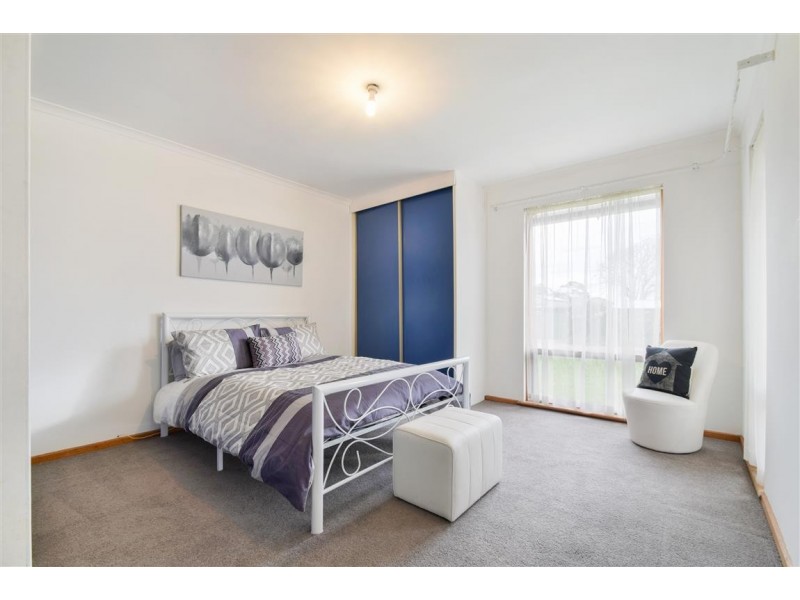 8 Mallett Avenue, Morphett Vale SA 5162