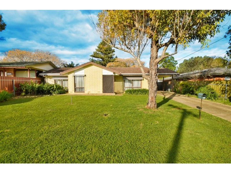 8 Mallett Avenue, Morphett Vale SA 5162