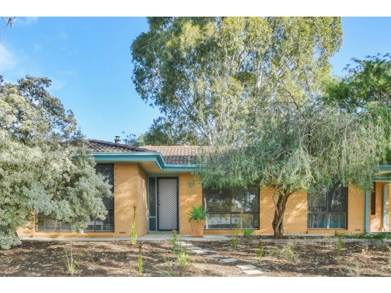 26 Spruce Avenue, Aberfoyle Park SA 5159