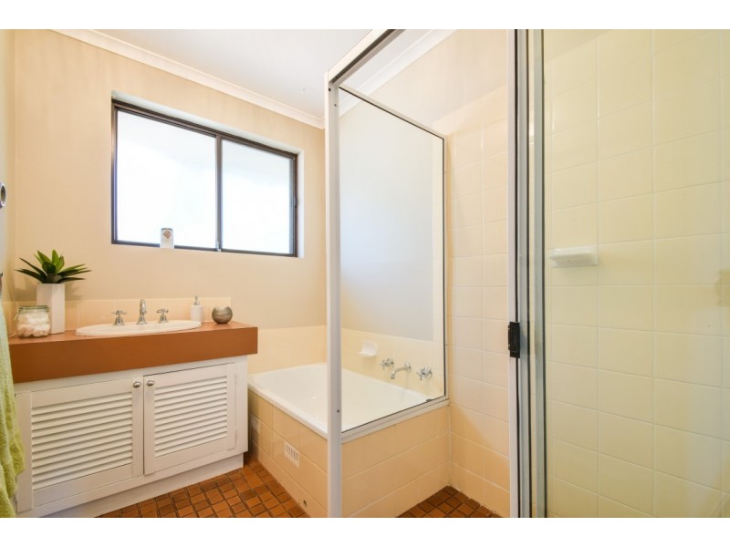 26 Spruce Avenue, Aberfoyle Park SA 5159