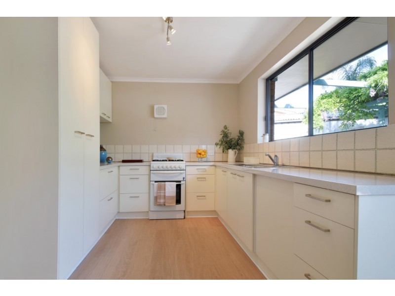 26 Spruce Avenue, Aberfoyle Park SA 5159