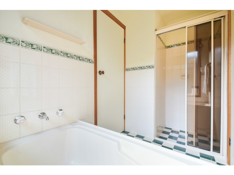 21b Jeanette Crescent, Aberfoyle Park SA 5159