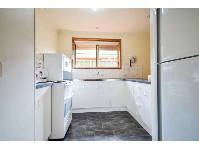 21b Jeanette Crescent, Aberfoyle Park SA 5159