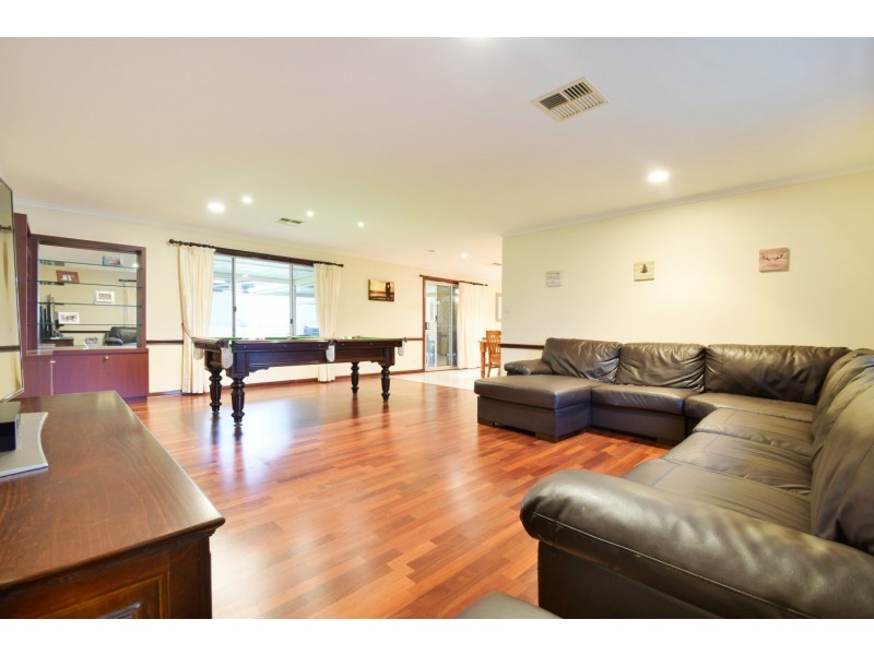 22 Flinders Crescent, Hackham SA 5163