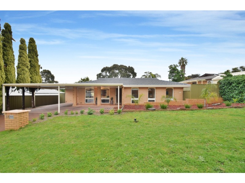 22 Flinders Crescent, Hackham SA 5163