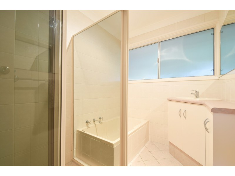 22 Flinders Crescent, Hackham SA 5163