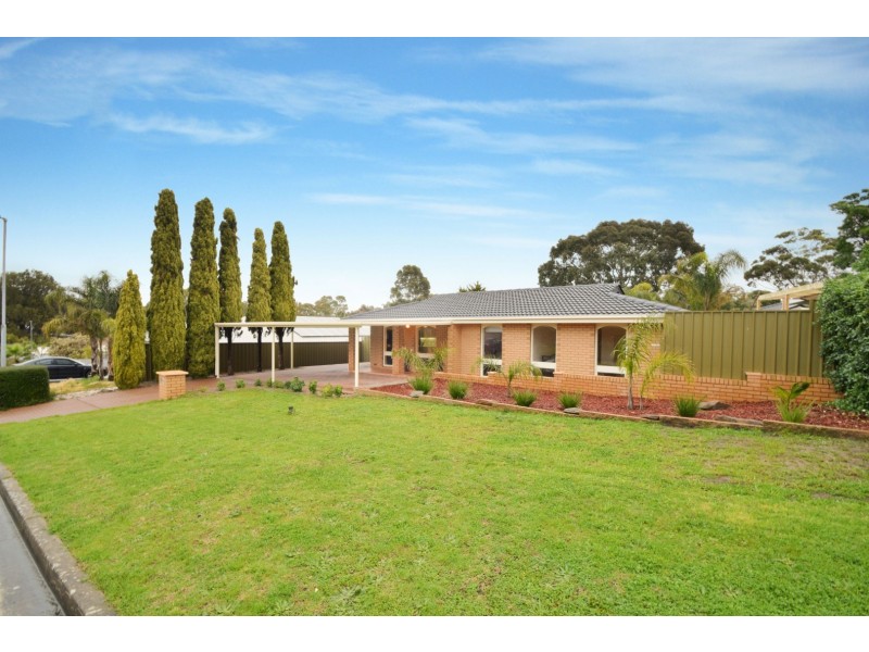 22 Flinders Crescent, Hackham SA 5163