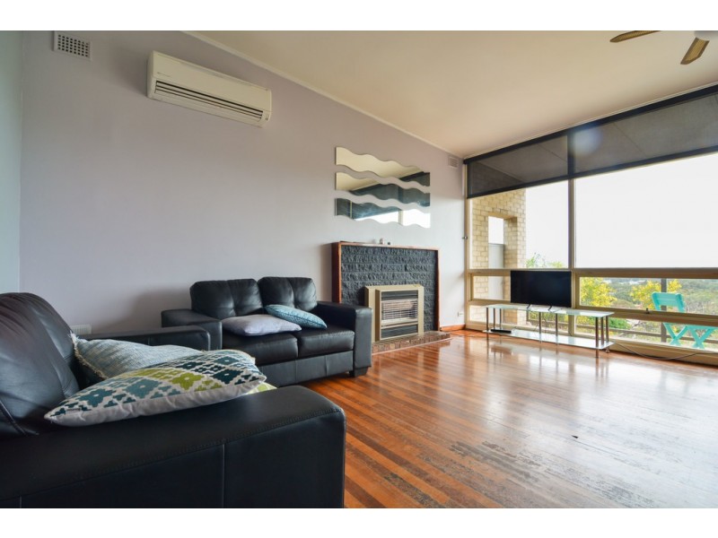11 Hyland Ave, Darlington SA 5047