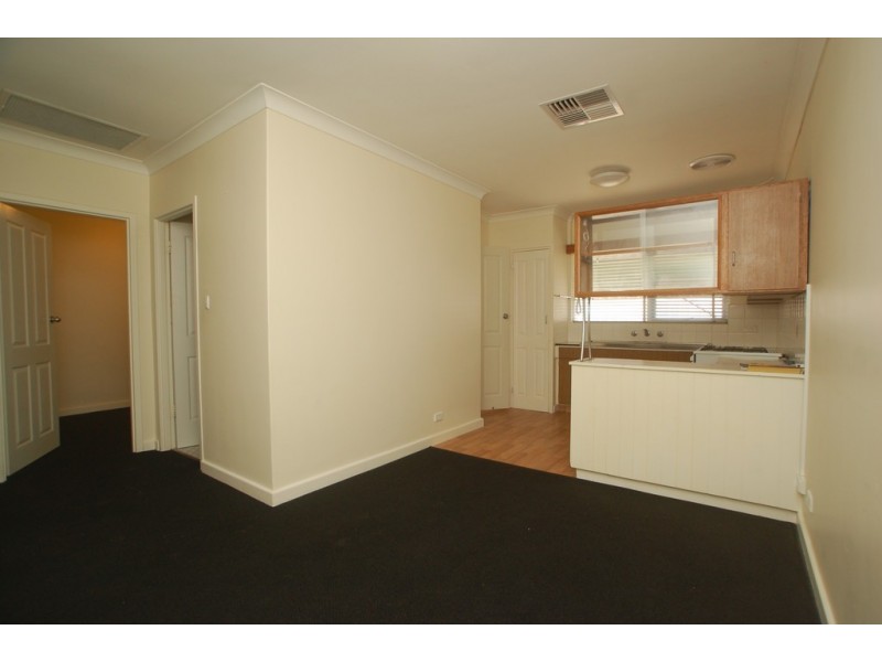 8 Bakara Avenue, Park Holme SA 5043