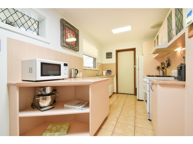 6 Heather Road, Happy Valley SA 5159