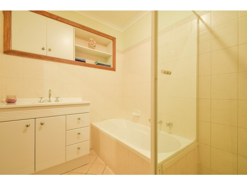 6 Heather Road, Happy Valley SA 5159