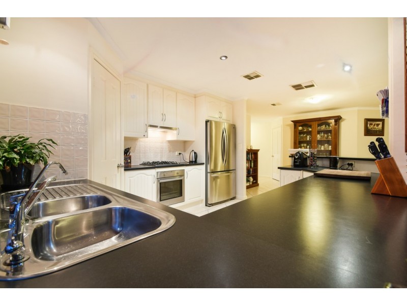 22 Torquay Drive, Seaford Rise SA 5169