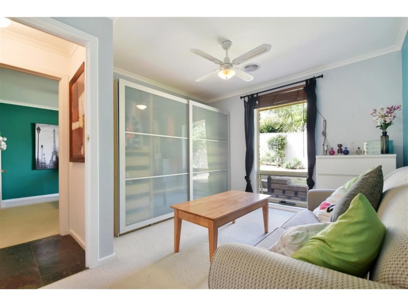 18 Tania Drive, Aberfoyle Park SA 5159