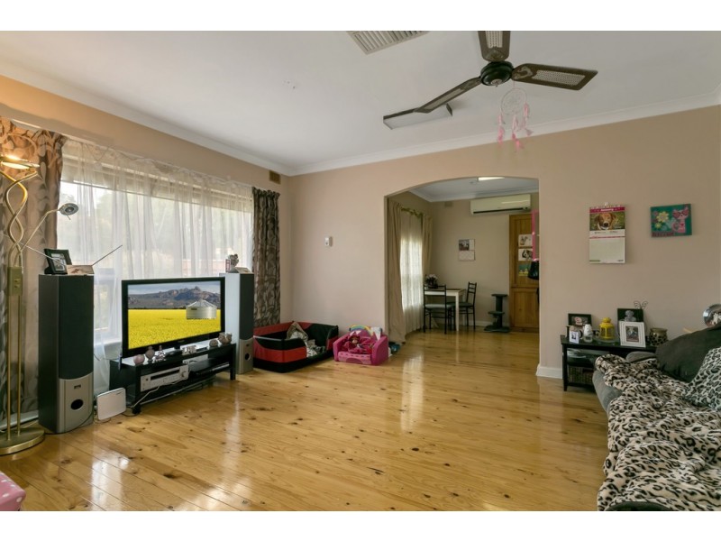 33 Graham Avenue, Hackham SA 5163