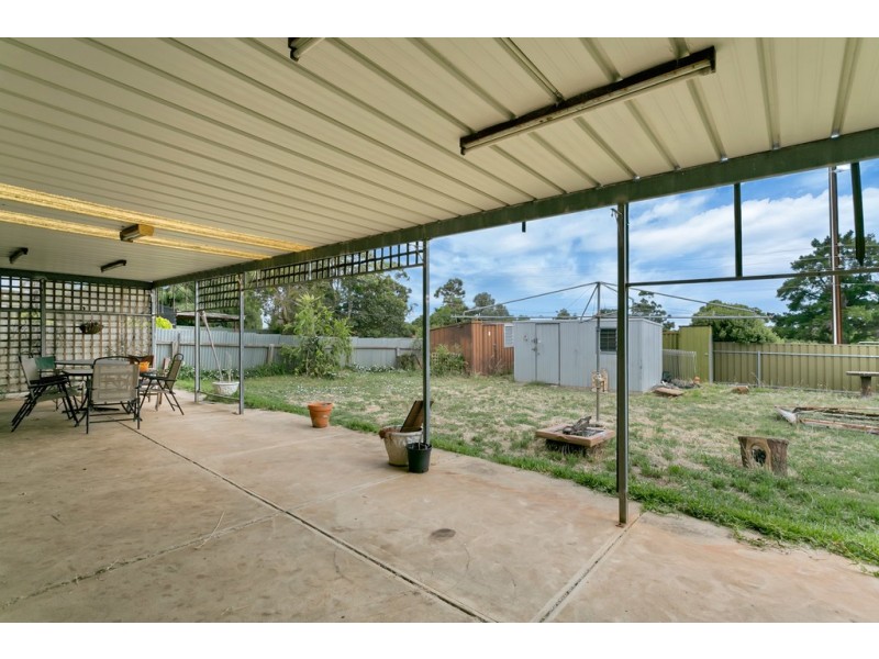 33 Graham Avenue, Hackham SA 5163