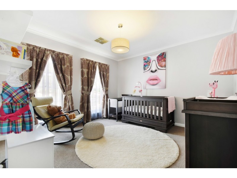 15 Shannon Crescent, Coromandel Valley SA 5051