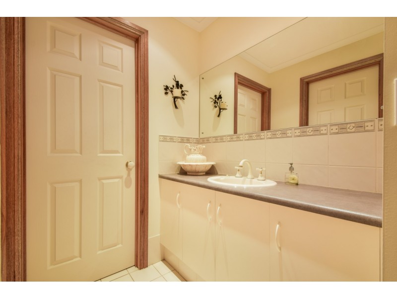 31 Holdfast Drive, Sheidow Park SA 5158