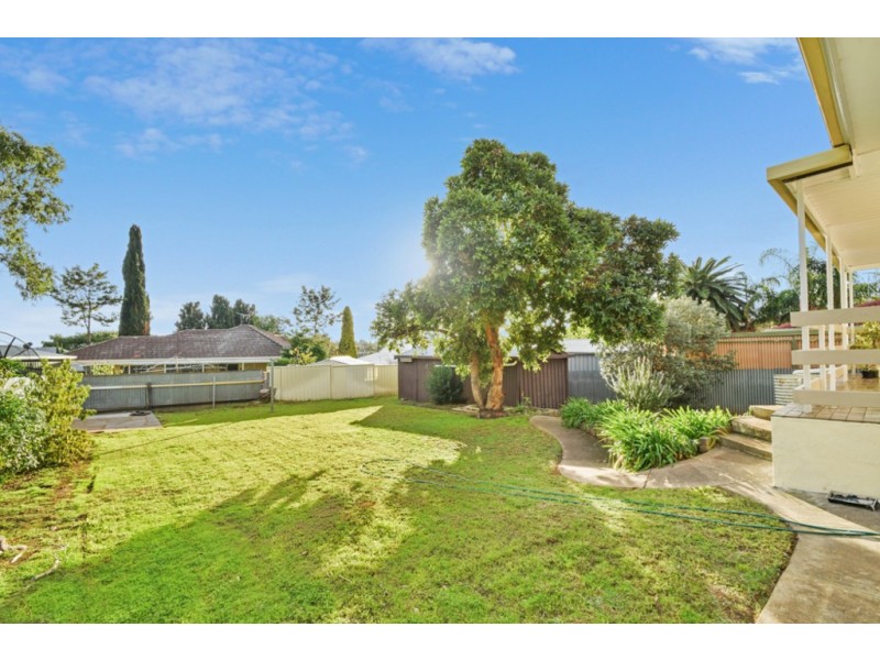5 Padget Place, Morphett Vale SA 5162