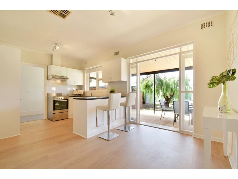 6 Harrow Road, Reynella SA 5161