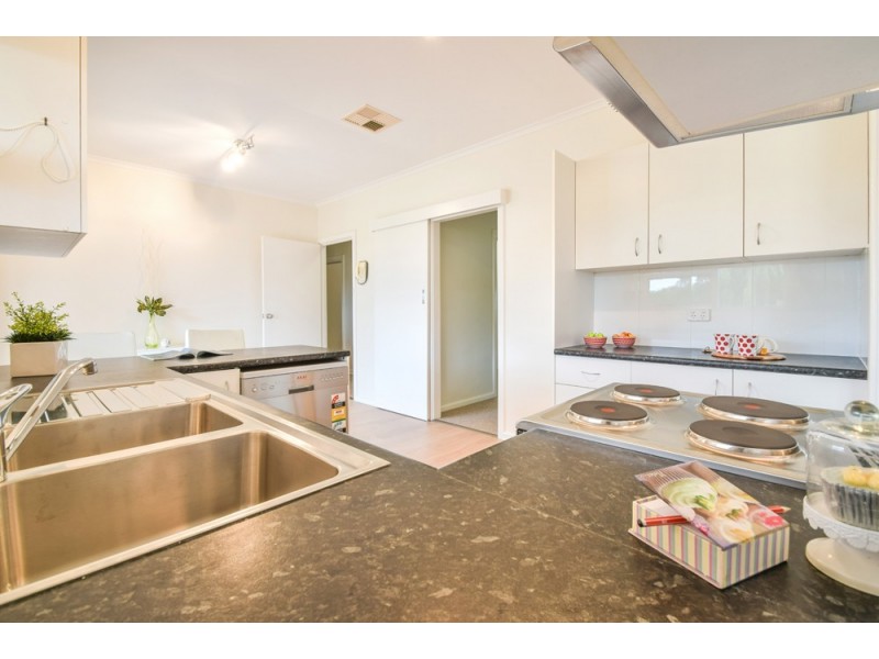 6 Harrow Road, Reynella SA 5161