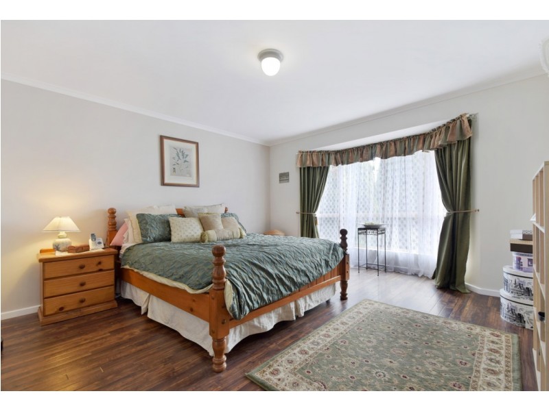 7 Delamere Avenue, Woodcroft SA 5162