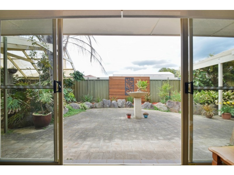 7 Delamere Avenue, Woodcroft SA 5162