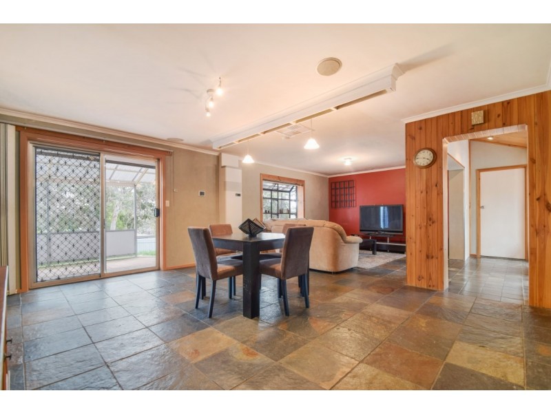 6 Stanbury Avenue, Happy Valley SA 5159