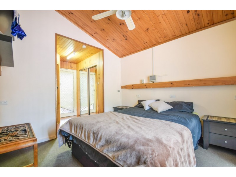 6 Stanbury Avenue, Happy Valley SA 5159