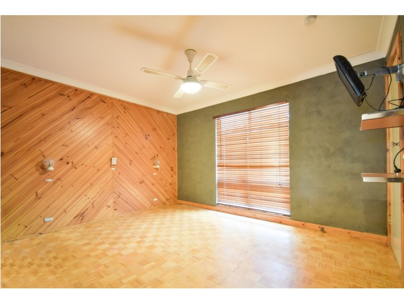 6 Stanbury Avenue, Happy Valley SA 5159