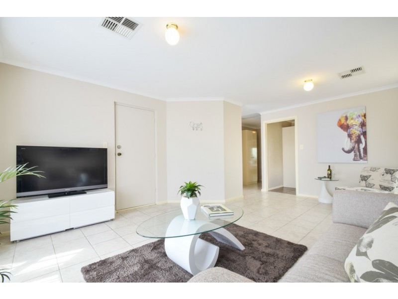 12 Kentwood Road, Morphett Vale SA 5162