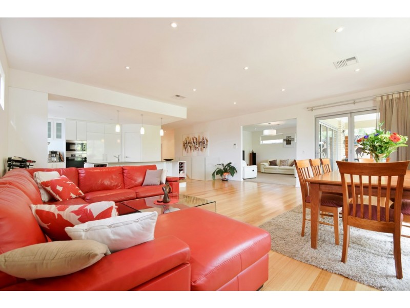 37 Coachwood Drive, Aberfoyle Park SA 5159