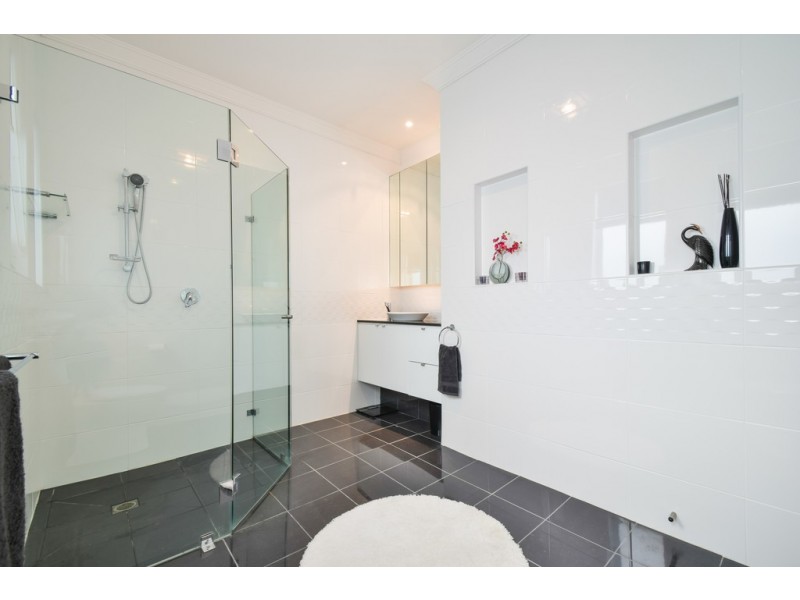 37 Coachwood Drive, Aberfoyle Park SA 5159