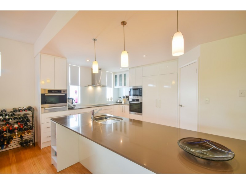 37 Coachwood Drive, Aberfoyle Park SA 5159